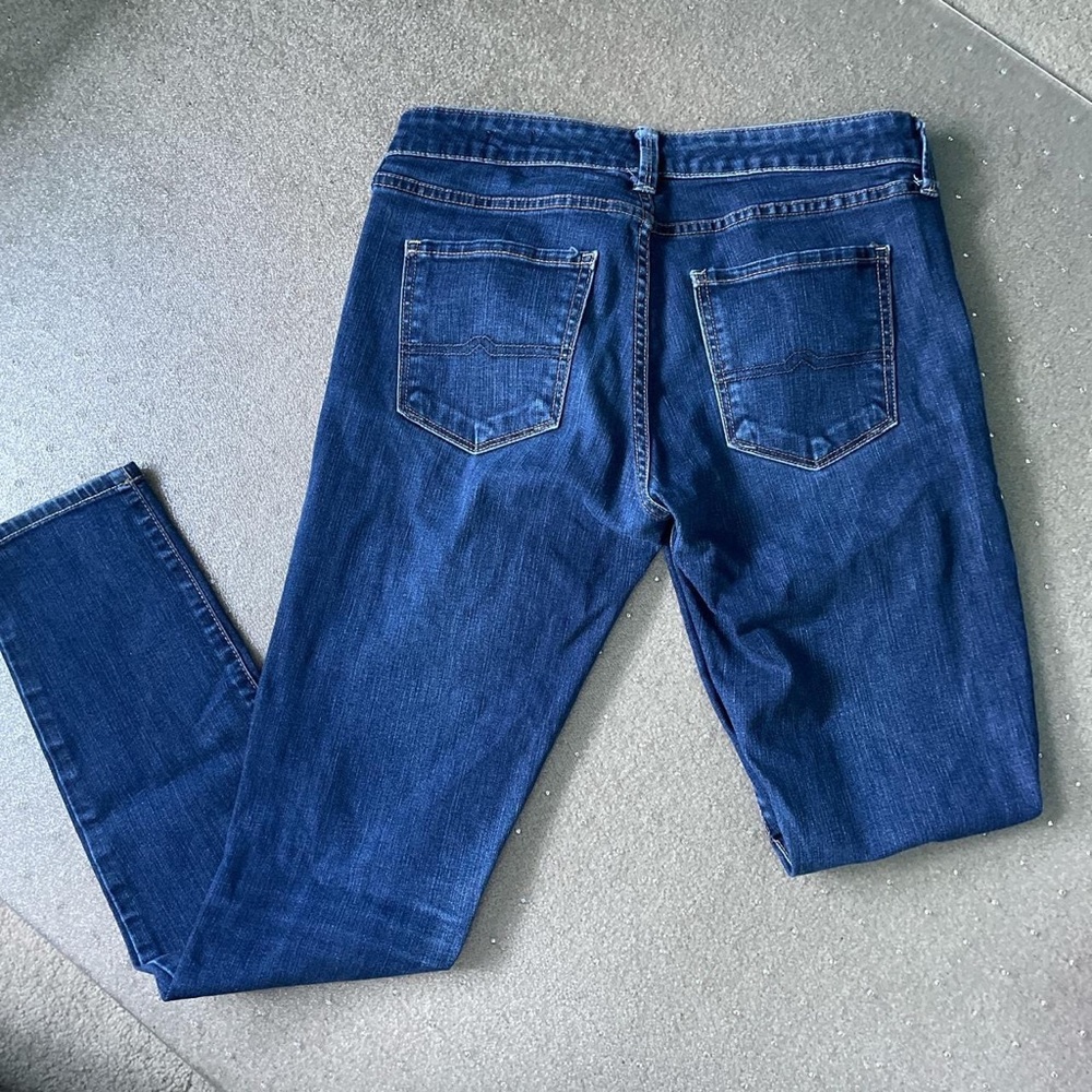 Arizona dark wash super skinny jeans. Size juniors 9 tall. No rips. - Picture 2 of 3
